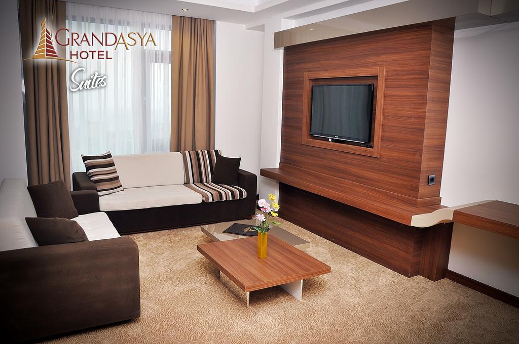 Grand Asya Hotel Bandırma Esterno foto